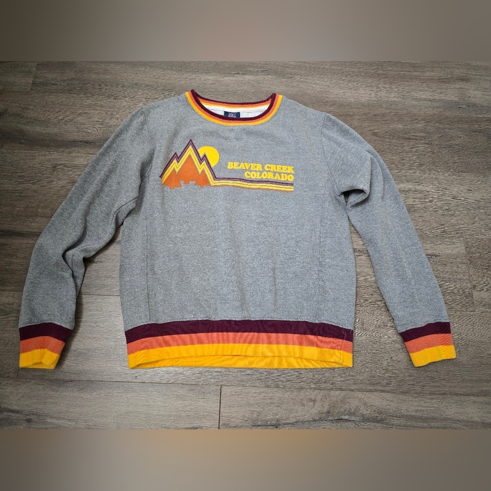 Beaver Creek Colorado Crewneck Sweatshirt Retro Vibey Stripes Streetwear VTG